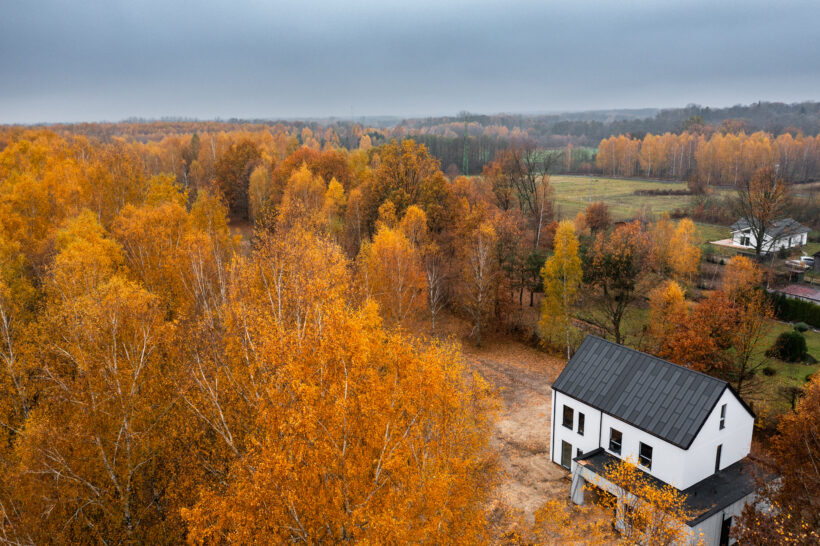 Ausführung des integrierten SOLROOF-Photovoltaikdaches in Bolesławek